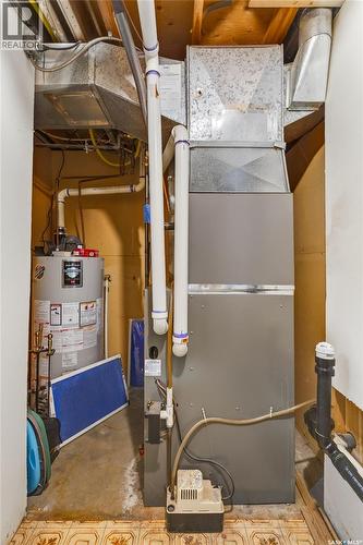 418 Tennant Way, Saskatoon, SK - Indoor Photo Showing Basement