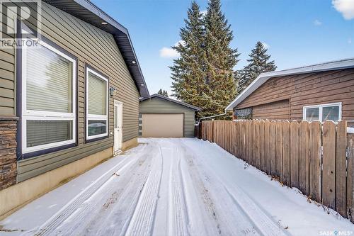 418 Tennant Way, Saskatoon, SK - Outdoor With Exterior