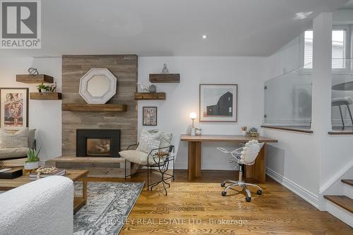 2972 Oslo Crescent, Mississauga, ON - Indoor Photo Showing Living Room With Fireplace