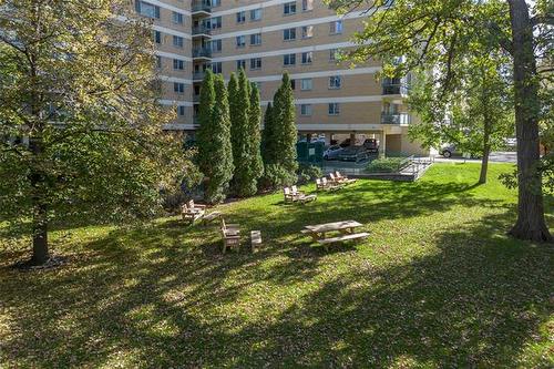 6F-300 Roslyn Rd, Winnipeg, MB 