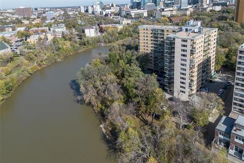 6F-300 Roslyn Rd, Winnipeg, MB 