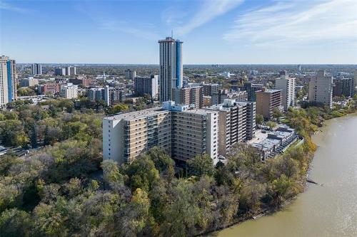 6F-300 Roslyn Rd, Winnipeg, MB 