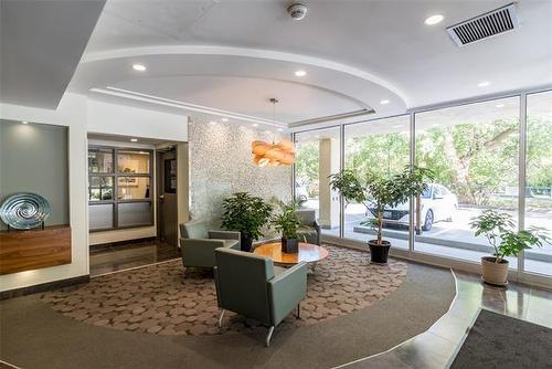 6F-300 Roslyn Rd, Winnipeg, MB 