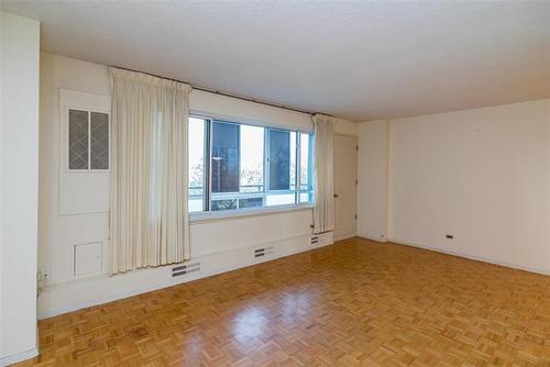 6F-300 Roslyn Rd, Winnipeg, MB 