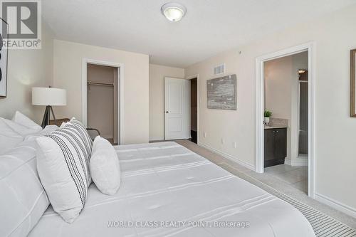 73 Cathedral High Street, Markham, ON - Indoor Photo Showing Bedroom