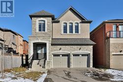 30 LEARY CRESCENT  Richmond Hill, ON L4S 0G7