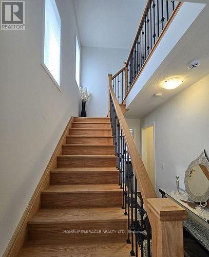 296 Okanagan Path, Oshawa, ON - Indoor Photo Showing Other Room