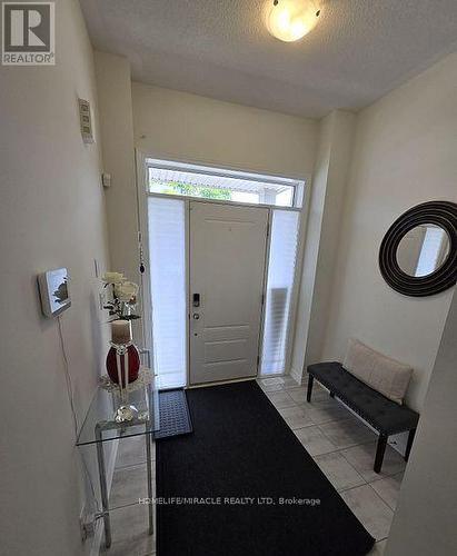 296 Okanagan Path, Oshawa, ON - Indoor Photo Showing Other Room