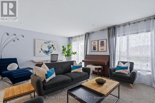 50 - 1220 Riverbend Road, London South (South B), ON - Indoor Photo Showing Living Room