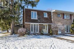 105 - 302 KINTYRE PRIVATE  Ottawa, ON K2C 3M6