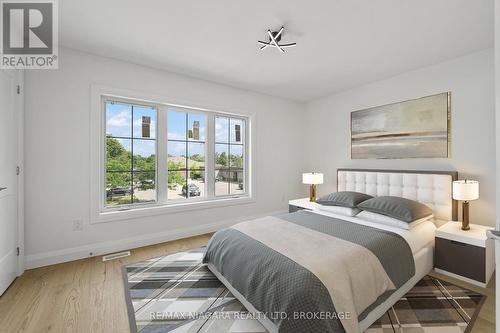 126 Chetwood Street, St. Catharines (Western Hill), ON - Indoor Photo Showing Bedroom