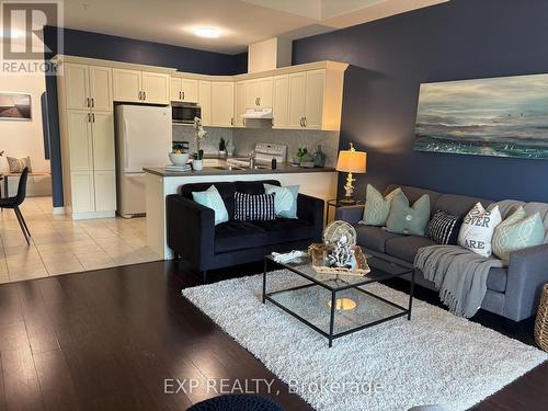 102 - 1 CHAMBERLAIN CRESCENT  Collingwood, ON L9Y 0E3