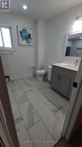 4483 Radisson Crescent, Mississauga, ON - Indoor Photo Showing Bathroom