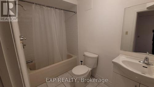 4483 Radisson Crescent, Mississauga, ON - Indoor Photo Showing Bathroom