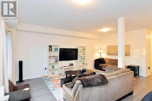 150 Winters Way, Shelburne, ON - Indoor Photo Showing Living Room