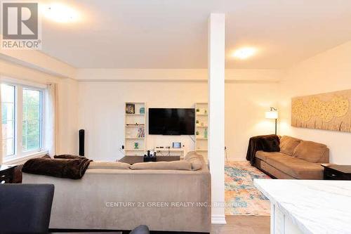 150 Winters Way, Shelburne, ON - Indoor Photo Showing Living Room