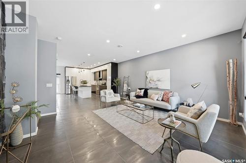 1310 Empress Avenue, Saskatoon, SK - Indoor Photo Showing Living Room