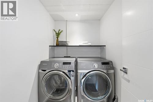 1310 Empress Avenue, Saskatoon, SK - Indoor Photo Showing Laundry Room