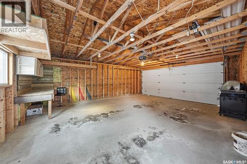 1310 Empress Avenue, Saskatoon, SK - Indoor Photo Showing Garage