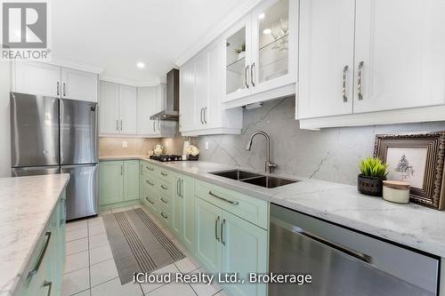 4758 Allegheny Road, Mississauga, ON - Indoor Photo Showing Kitchen With Stainless Steel Kitchen With Double Sink With Upgraded Kitchen