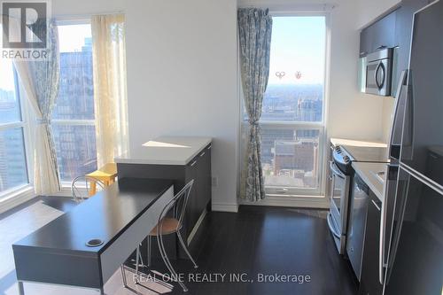 4010 - 386 Yonge Street, Toronto, ON - Indoor Photo Showing Other Room