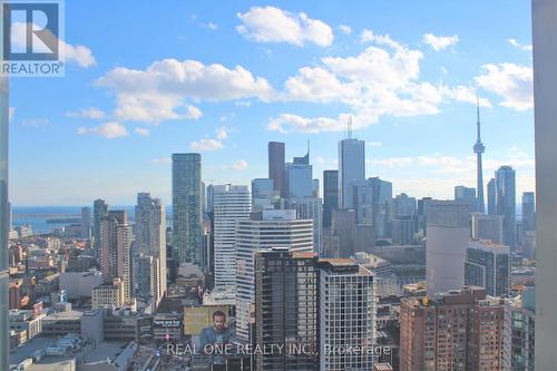 4010 - 386 Yonge Street, Toronto, ON - Outdoor With View