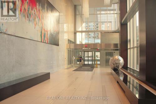 4010 - 386 Yonge Street, Toronto, ON - Indoor Photo Showing Other Room