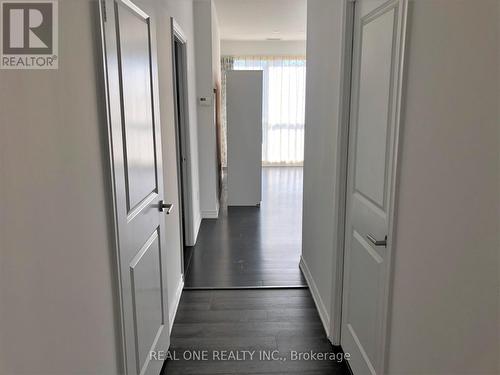 4010 - 386 Yonge Street, Toronto, ON - Indoor Photo Showing Other Room