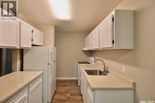 210 207C Tait Place, Saskatoon, SK - Indoor Photo Showing Kitchen