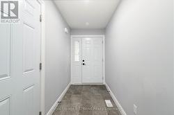 Tiled entrance area - 