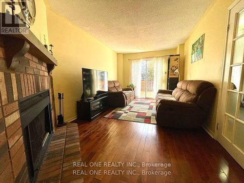 UNIT 2 - 1235 BLACKBURN DRIVE , Oakville, Ontario L6M 2W5 4