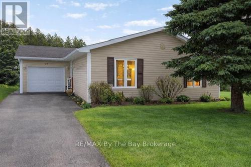 27 PENNSYLVANIA AVENUE E  Wasaga Beach, ON L9Z 3A8