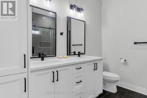 732 Clarence Street, Port Colborne (Sugarloaf), ON - Indoor Photo Showing Bathroom