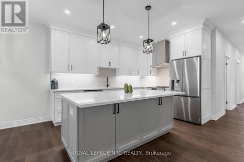 732 Clarence Street, Port Colborne (Sugarloaf), ON - Indoor Photo Showing Kitchen With Upgraded Kitchen
