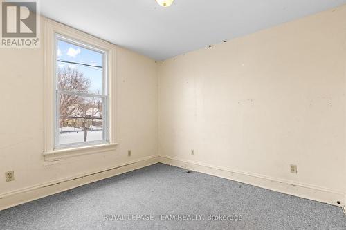 2nd level living room - 498 Gladstone Avenue, Ottawa, ON - Indoor Photo Showing Other Room