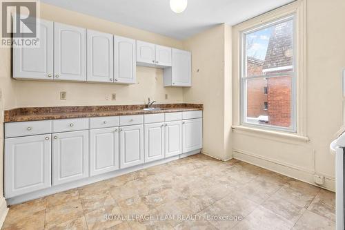 498 Gladstone Avenue, Ottawa, ON - Indoor Photo Showing Other Room