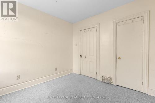 2nd level primary bed - 498 Gladstone Avenue, Ottawa, ON - Indoor Photo Showing Other Room
