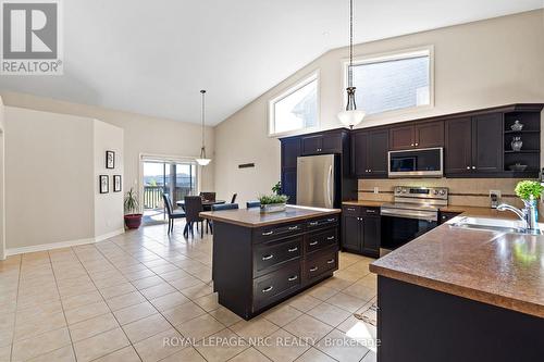 8710 Milomir Street, Niagara Falls, ON - Indoor Photo Showing Kitchen With Stainless Steel Kitchen With Double Sink