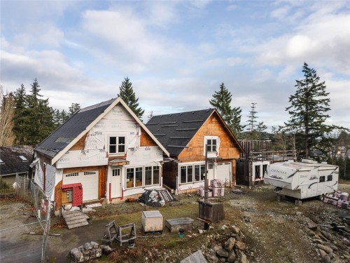 107 Atkins Rd, Salt Spring, BC 