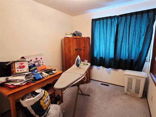 810 6Th Avenue, Kimberley, BC - Indoor Photo Showing Office