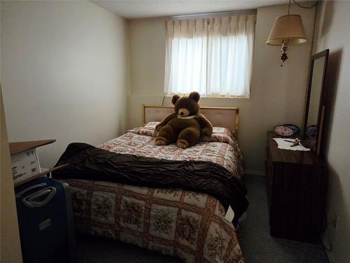 810 6Th Avenue, Kimberley, BC - Indoor Photo Showing Bedroom