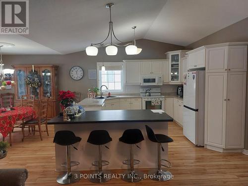 371 Shannon Boulevard, South Huron (Stephen), ON - Indoor Photo Showing Kitchen