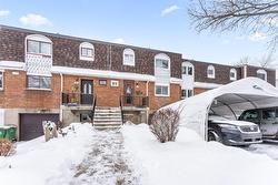 1125 Tsse Jacques-Léonard  Montréal (Rivière-Des-Prairies/Pointe-Aux-Trembles), QC H1A 3K4