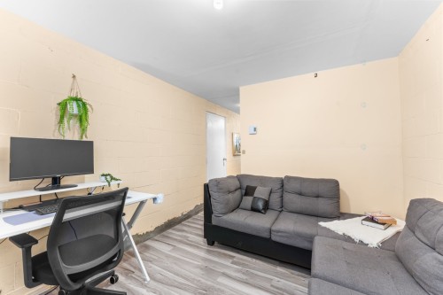 Salle familiale - 1125 Tsse Jacques-Léonard, Montréal (Rivière-Des-Prairies/Pointe-Aux-Trembles), QC 