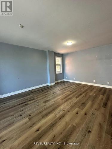 Upper Residential Apartment: 3 bedroom Unit #1A - 220-222 King Street, Welland, ON 