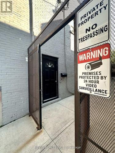 Side Entrance to Upper Residential Apartment 1A - 220-222 King Street, Welland, ON 