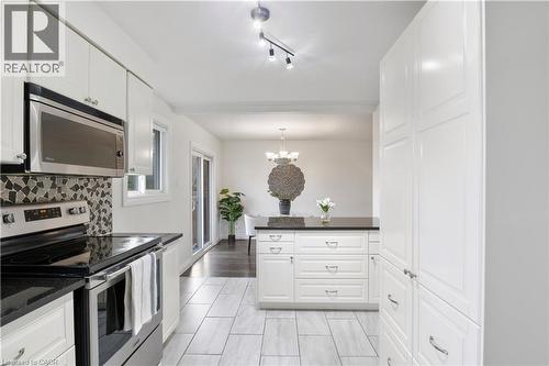 60 Devonglen Drive, Kitchener, ON - Indoor Photo Showing Kitchen