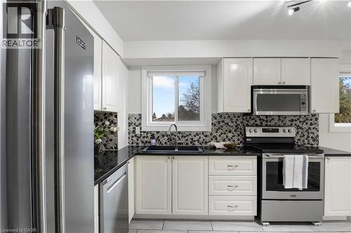 60 Devonglen Drive, Kitchener, ON - Indoor Photo Showing Kitchen With Stainless Steel Kitchen With Upgraded Kitchen