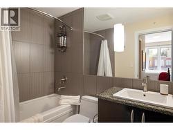Large 4 piece ensuite - 