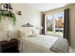 2nd bedroom upstairs - 